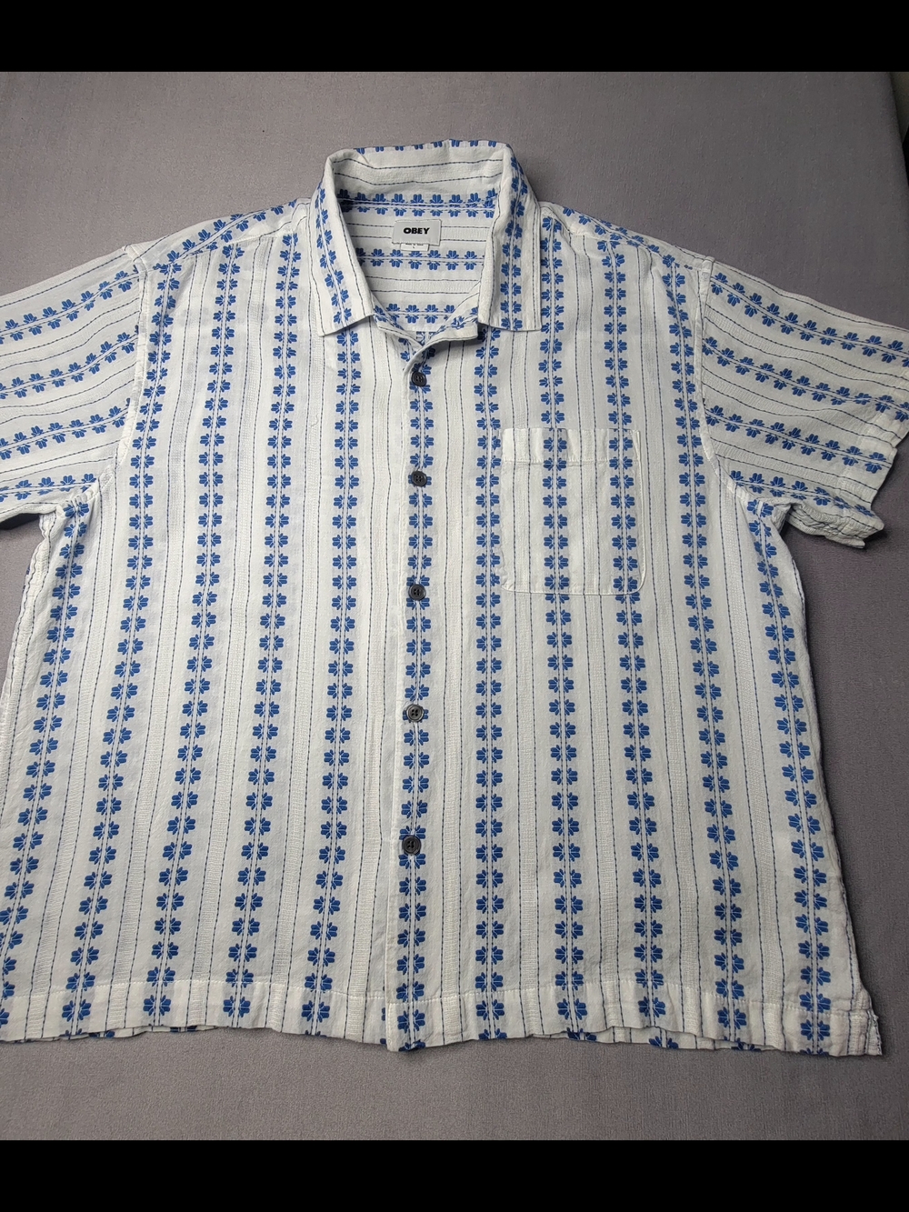 Obey White & Blue Short-Sleeve Button-Down Stripe Shirt Size L